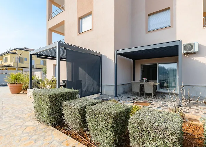 Apartamento Stancija Amorozo 5 - 1 *