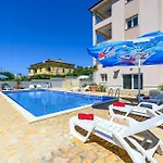 Apartment Stancija Amorozo 5 - 1 Porec