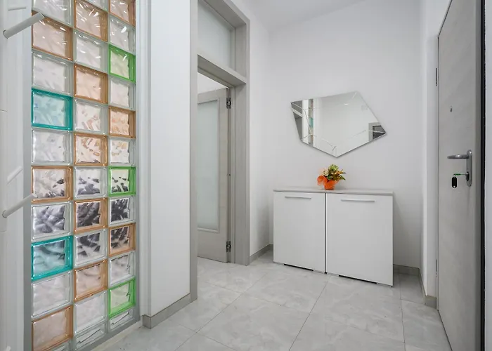 Stancija Amorozo 5 - 1 *