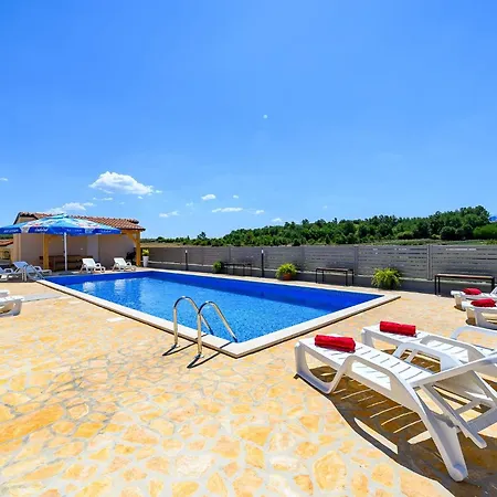 Stancija Amorozo 5 - 1 * Poreč