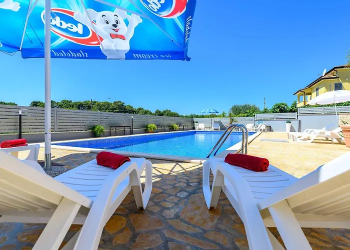 Stancija Amorozo 5 - 1 Appartement Poreč